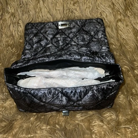 International Concepts Handbag - Picture 6 of 13